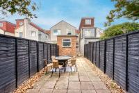 3-Bedroom Cosy, Spacious, Stunning House, Southsea, Pet-Friendly, Sleeps 6, Parking Available - LONG TERM STAY SUMMER SPECIAL OFFER AVAILABLE! by Blue Puffin Stays - Chambres d'hôtes Portsmouth