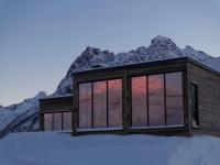 Lyngvær Arctic Lodge - Jacuzzi & Sauna - No 14 - B&B Lyngværet