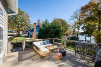 Dockside Dream – Your Perfect Waterfront Escape - B&B Lexington