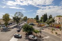 Piramide Maison-Rustic Elegance in Rome - B&B Rome