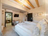 Camera Matrimoniale/Doppia con Letti Singoli con Balcone