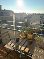 Zentrales, modernes Apartment mit Balkon, Küche & Garage - B&B Dresda