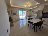 Apartamento de 2 dormitorios con terraza