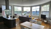 Travaal.©om - 3 Bed Serviced Apartment Farnborough - Ferienwohnung Farnborough