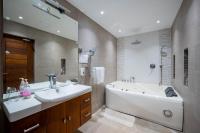 Luxury 5BR Family Villa - Minutes to Colombo - Ferienwohnung Sri Jayawardenepura