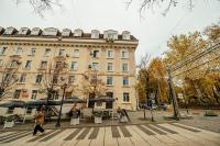 Central Apartment Facing the Cathedral - Bed and Breakfast Chisinau