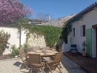 Gîte de la cour - B&B Arçais