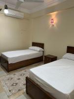 شقة ايلا ترافيل - Bed and Breakfast Luxor