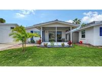 Coastal Comfort Steps from Crescent Beach Paradise - Aloha Kai #63 - Roelens - Bed and Breakfast Siesta Key