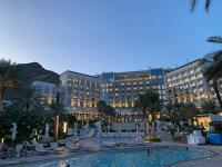 3 Bedroom Suite Building-Wide Balcony Fujairah - B&B Fujairah