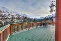 Stunning Alaskan Getaway with River and Mtn Views - B&B Eagle River