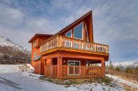 Stunning Alaskan Getaway with River and Mtn Views - B&B Eagle River