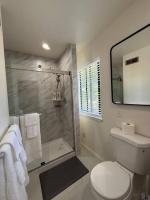 Newly Renovated Lakefront with Dock - Chambres d’hôtes Bethel Island