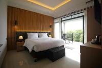 Deluxe Double Room with Balcony and Sea View