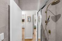 Inviting Double Room with Sunlit Comfort - Matraville - Shared Bathroom and Kitchen - B&B Sídney