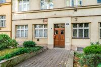 Rentero Warm and Bright Apartment at Prague - B&B Prague