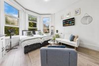 Stylish Central London Flat, Victorian Build, Sleeps 4 - B&B London