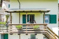 Revo Aparments - Flowery Cottage Appartamento GLICINE - B&B Bianzone