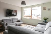 Stylish 2-Bed Penthouse Sleeps 6 Central Location - Bed and Breakfast Belfast