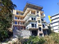 Oak sunlight Restaurant & Provides Famous Gadwali food - B&B Mussoorie