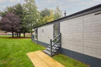 Wag Tail Lodge with Hot Tub - B&B Barmby on the Moor