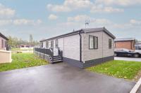 Luna Lodge with Hot Tub - B&B York