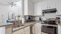 Downtown Condo - 2BR 2BA Walk to Everything - B&B Raleigh