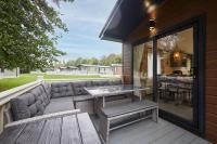 Happy Days Lodge with Hot Tub - B&B York