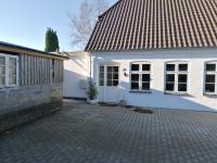 House on Vellingtoft in Kværs - apartment and deluxe rooms - B&B Gråsten