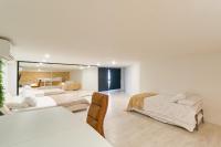Kosta Homes - Duplex Apartment Near The Beach - B&B Torremolinos