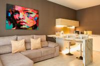 Kosta Homes - Modern Coastal Getaway 400m from Sea - Ferienwohnung Torremolinos
