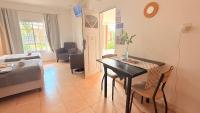 G8 Hermoso Monoambiente con Cochera 2 huéspedes - B&B Villa Ángela