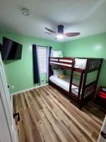 Family Home 5 min from Ft Rucker - B&B Ozark