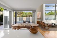 Anna Superbly Stylish Luxury Townhouse - B&B Sunshine Beach