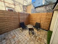 Appartement cosy avec cour privée en centre-ville - B&B Bourges