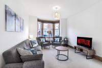 Home Away I 3BR Comfort Suite I Private Courtyard I Super Fast Wi-Fi I Free Parking - B&B Bedford