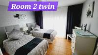 Twin Room with Private Bathroom