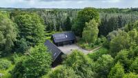 Architect-Designed Retreat In Private Woods - Chambres d'hôtes Give