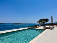 SeaWave Villas with Heated Pools, By Hellocrete - B&B Chania