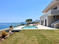 SeaWave Villas with Heated Pools, By Hellocrete - Ferienwohnung Chionato
