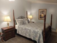 McKinley Edwards Inn - B&B Bryson City