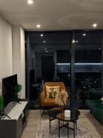 3 bedroom fully furnished luxury apartment - B&B Birmingham