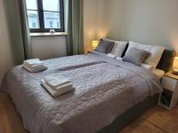 Klassisches Apartment mit 1 Schlafzimmer und Kingsize-Bett