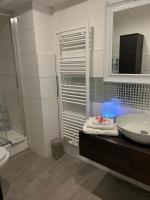 Neue Erdgeschosswohnung in Zentrum von Rockenhausen - Chambres d'hôtes Rockenhausen
