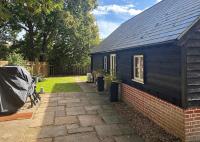 Hanger Farmhouse Hideaway - B&B Totton