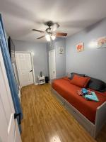New 3 BR Apt in Elizabeth Railroad Style Path Train Bus Hospital EWR Airport NJ Manhattan NYC - Chambres d'hôtes Elizabeth