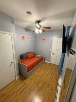New 3 BR Apt in Elizabeth Railroad Style Path Train Bus Hospital EWR Airport NJ Manhattan NYC - Chambres d'hôtes Elizabeth