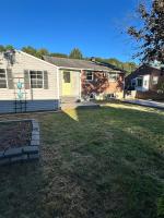 Litchfield Retreat, Wineries, Foliage & Skiing - B&B Torrington