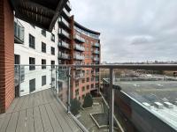 The Waterside Retreat at Montague - Free WiFi - Leeds City Centre - Balcony - Sleeps 4 - B&B Leeds