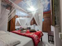 Family Room with Mountain View